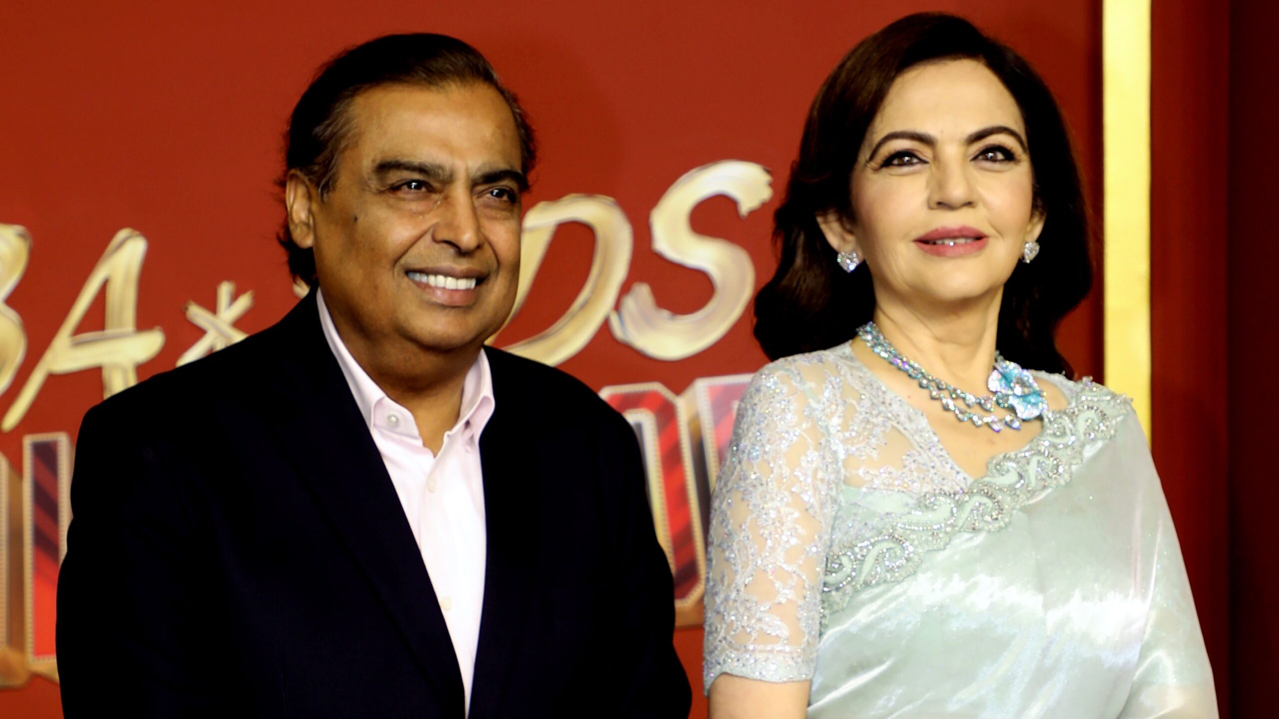 Mukesh Ambani Bads of Bollywood: Ambani's Stealing Limelight